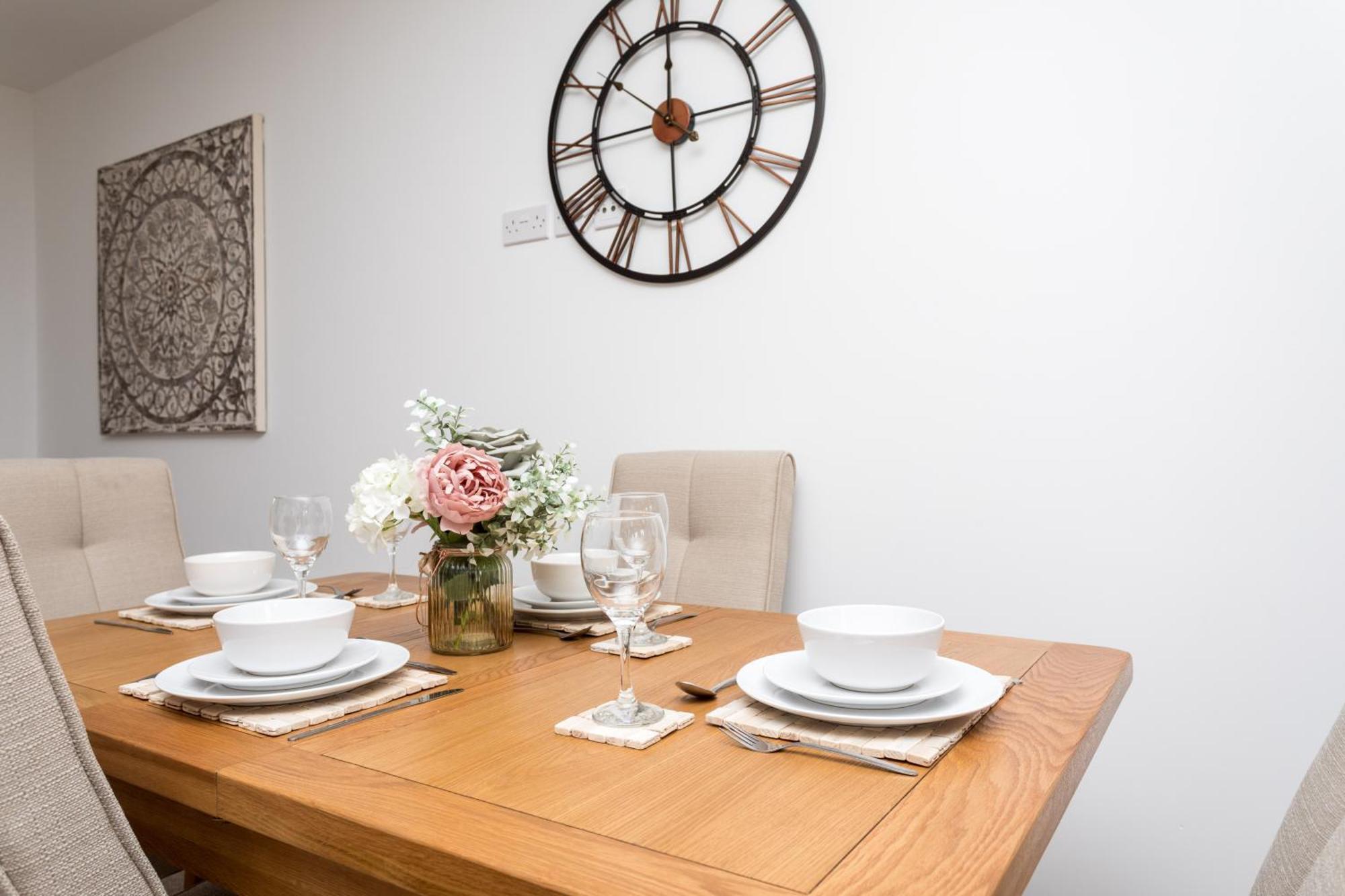 Flat 7- Spacious Studio Flat In The Heart Of Crawley מראה חיצוני תמונה